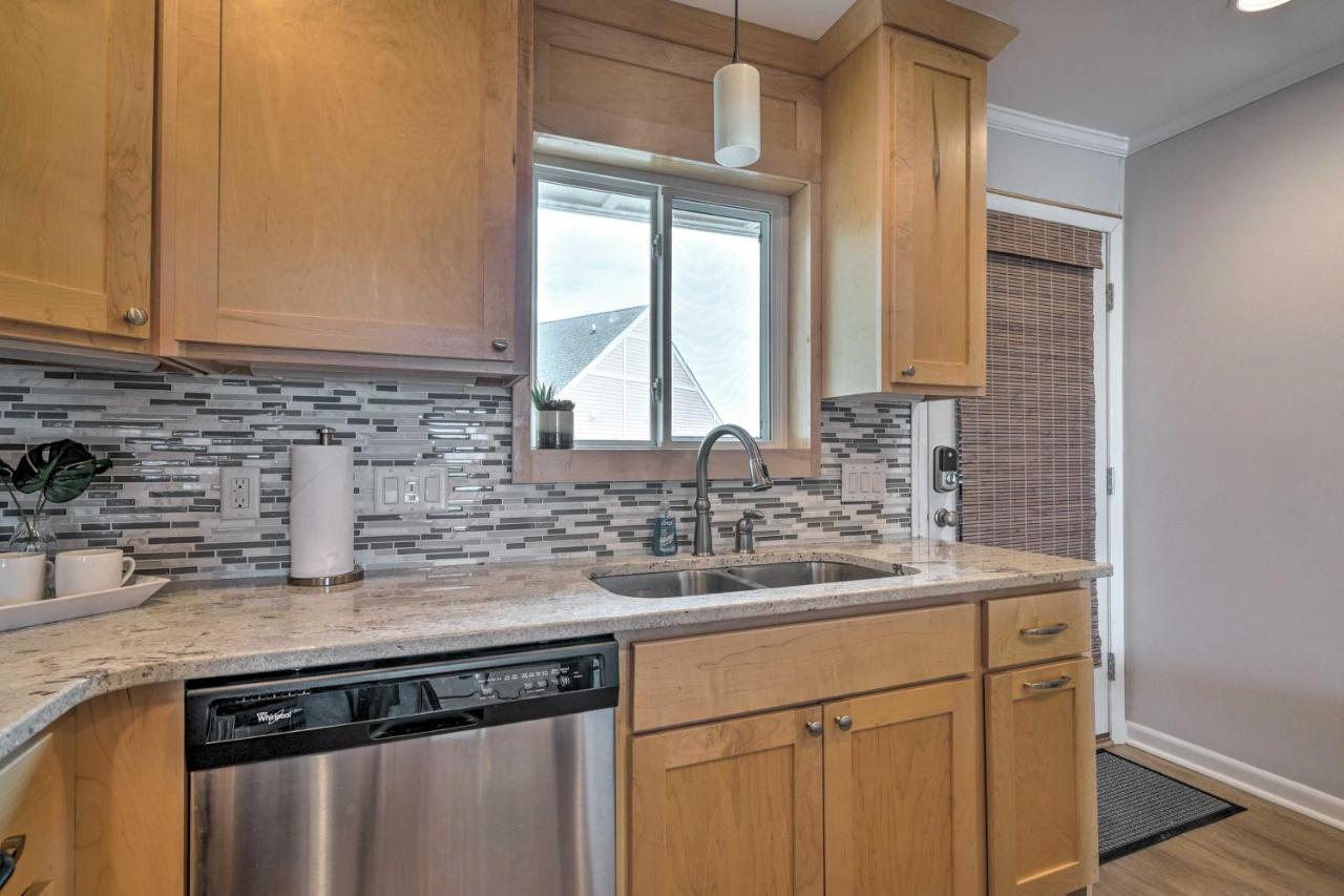 Beachfront Condo With Unobstructed Ocean Views! Oak Island Eksteriør billede