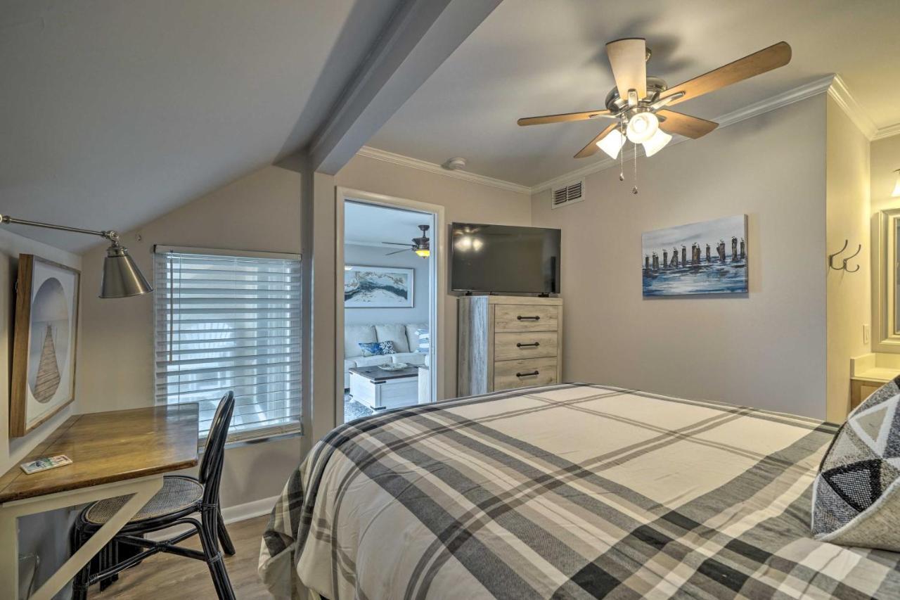 Beachfront Condo With Unobstructed Ocean Views! Oak Island Eksteriør billede